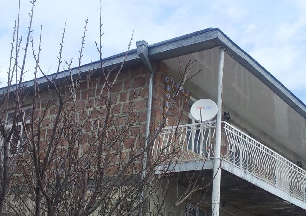 Red Stone Guest House Kazbegi Εξωτερικό φωτογραφία