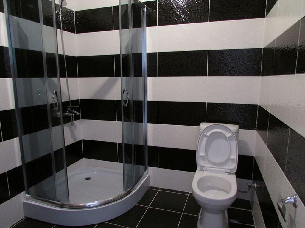 Red Stone Guest House Kazbegi Δωμάτιο φωτογραφία